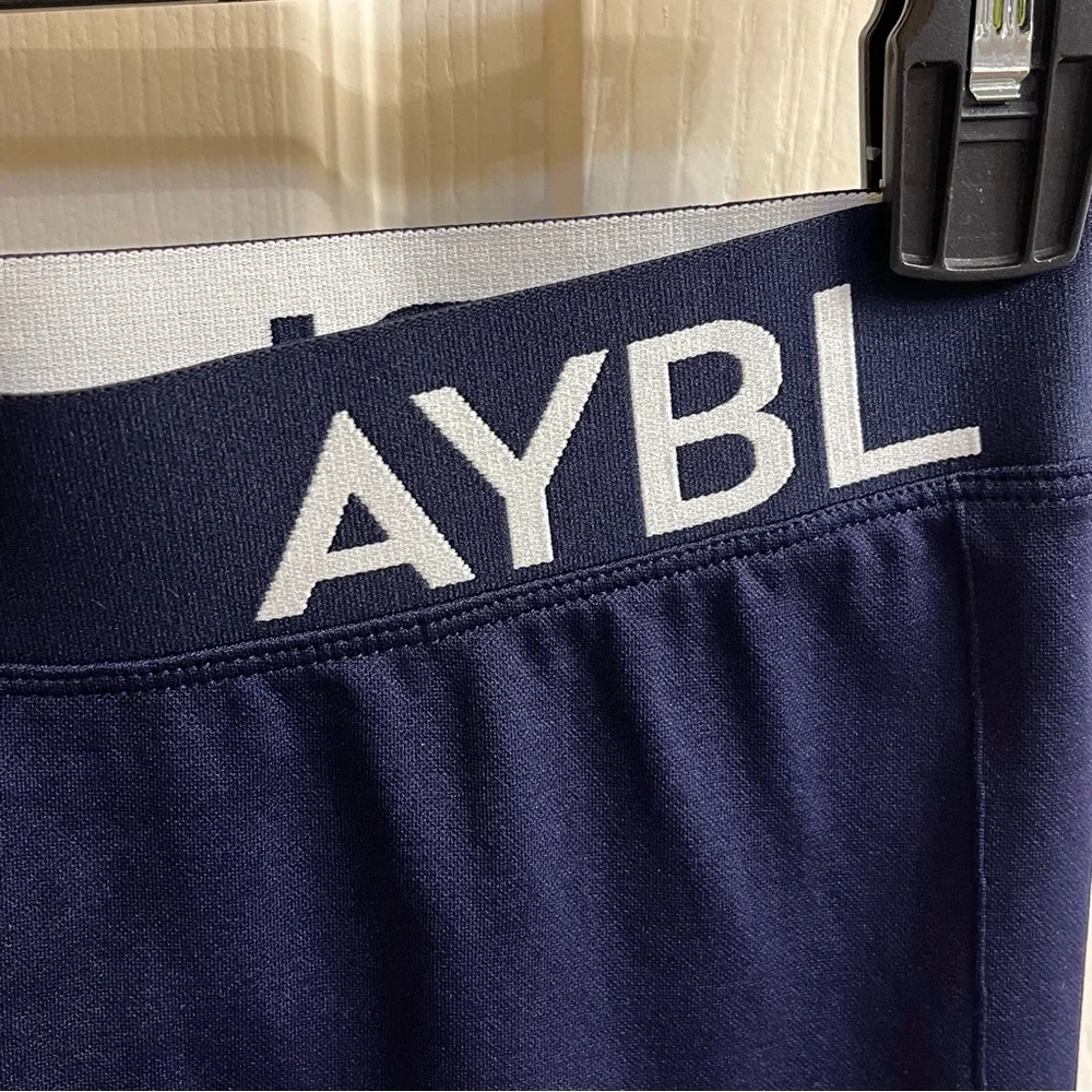 AYBL Navy Staple Seamless Low Rise Athletic Leggings - small